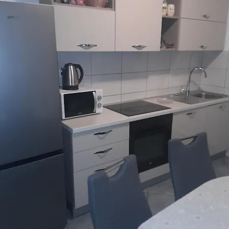 Luka Apartman